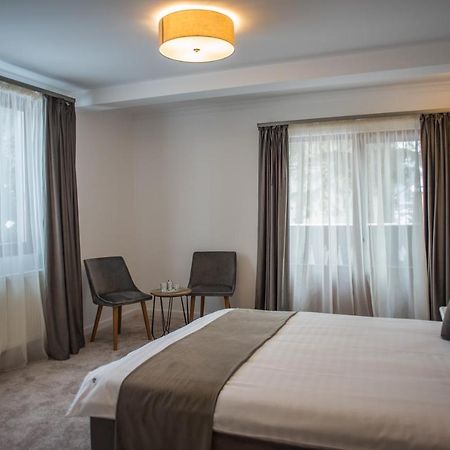 Boga Rooms Sinaia Bagian luar foto