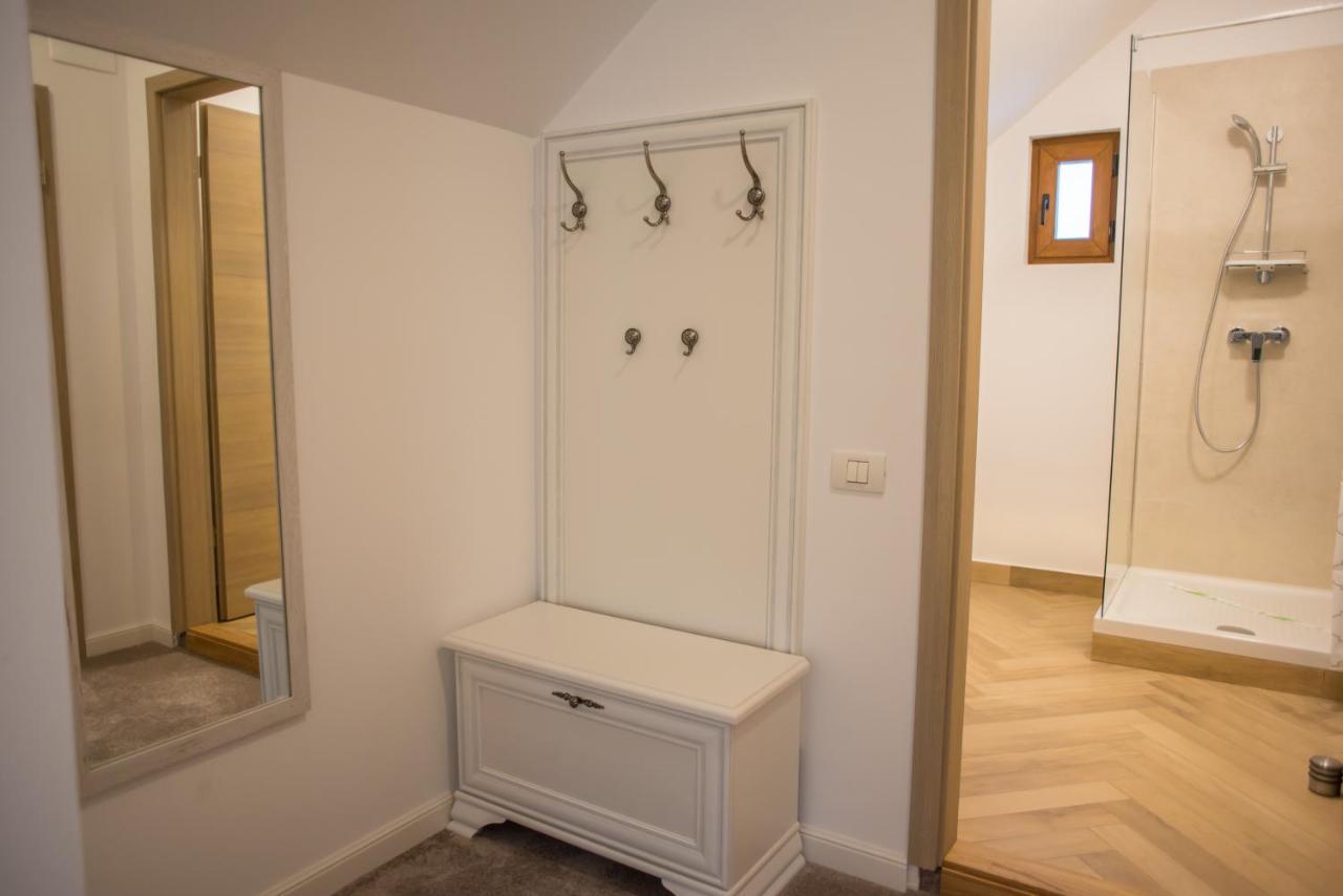 Boga Rooms Sinaia Bagian luar foto