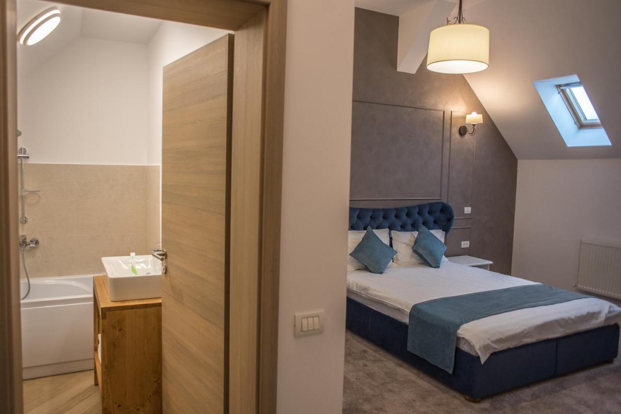 Boga Rooms Sinaia Bagian luar foto