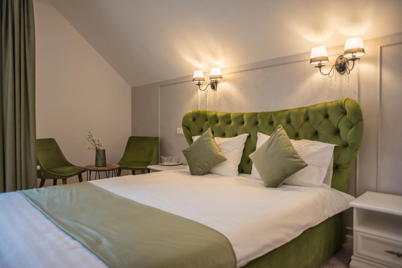 Boga Rooms Sinaia Bagian luar foto