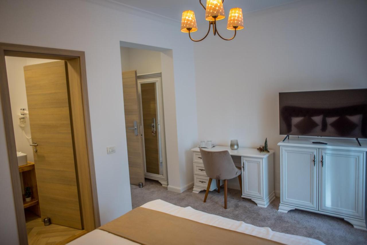 Boga Rooms Sinaia Bagian luar foto