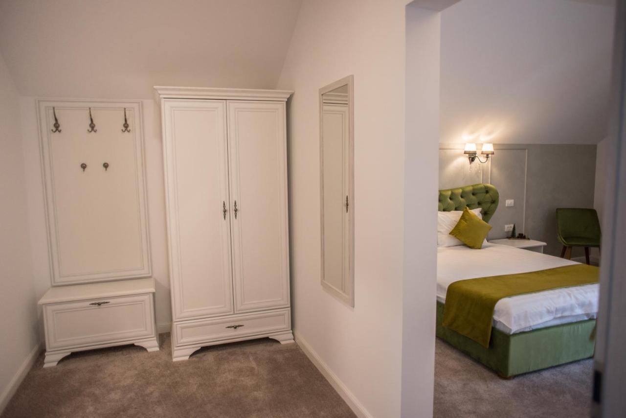 Boga Rooms Sinaia Bagian luar foto