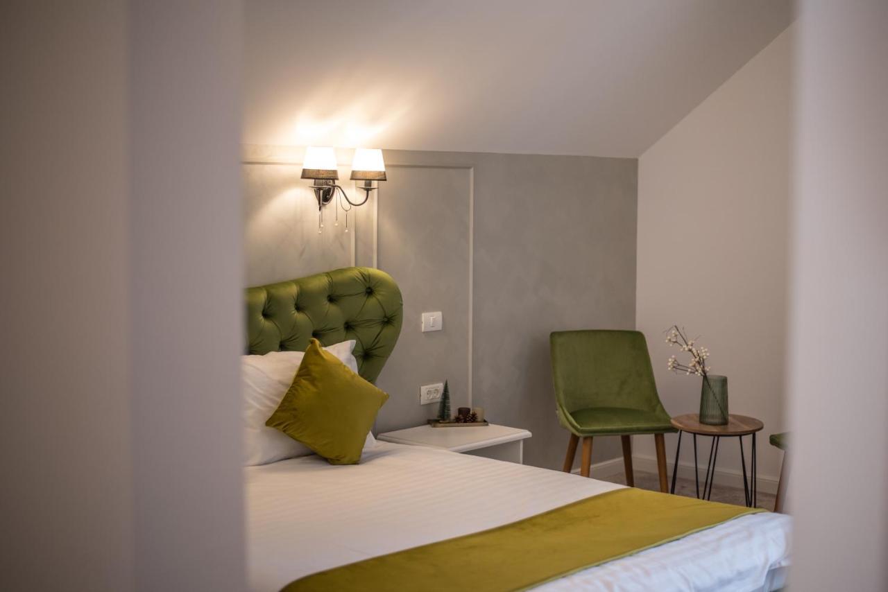 Boga Rooms Sinaia Bagian luar foto