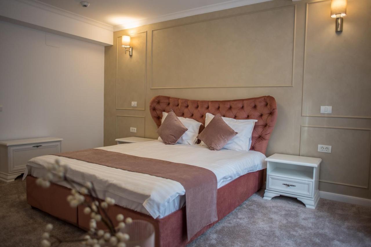 Boga Rooms Sinaia Bagian luar foto