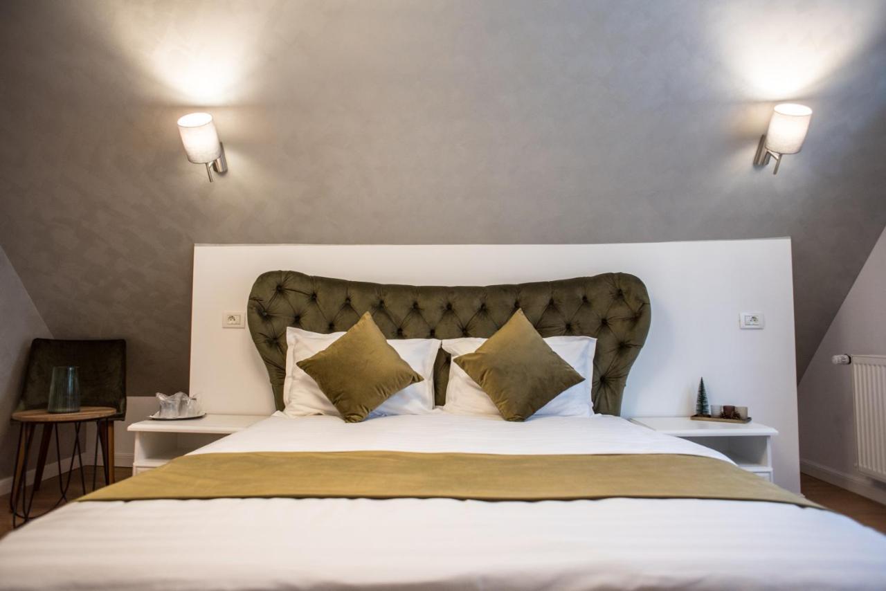 Boga Rooms Sinaia Bagian luar foto