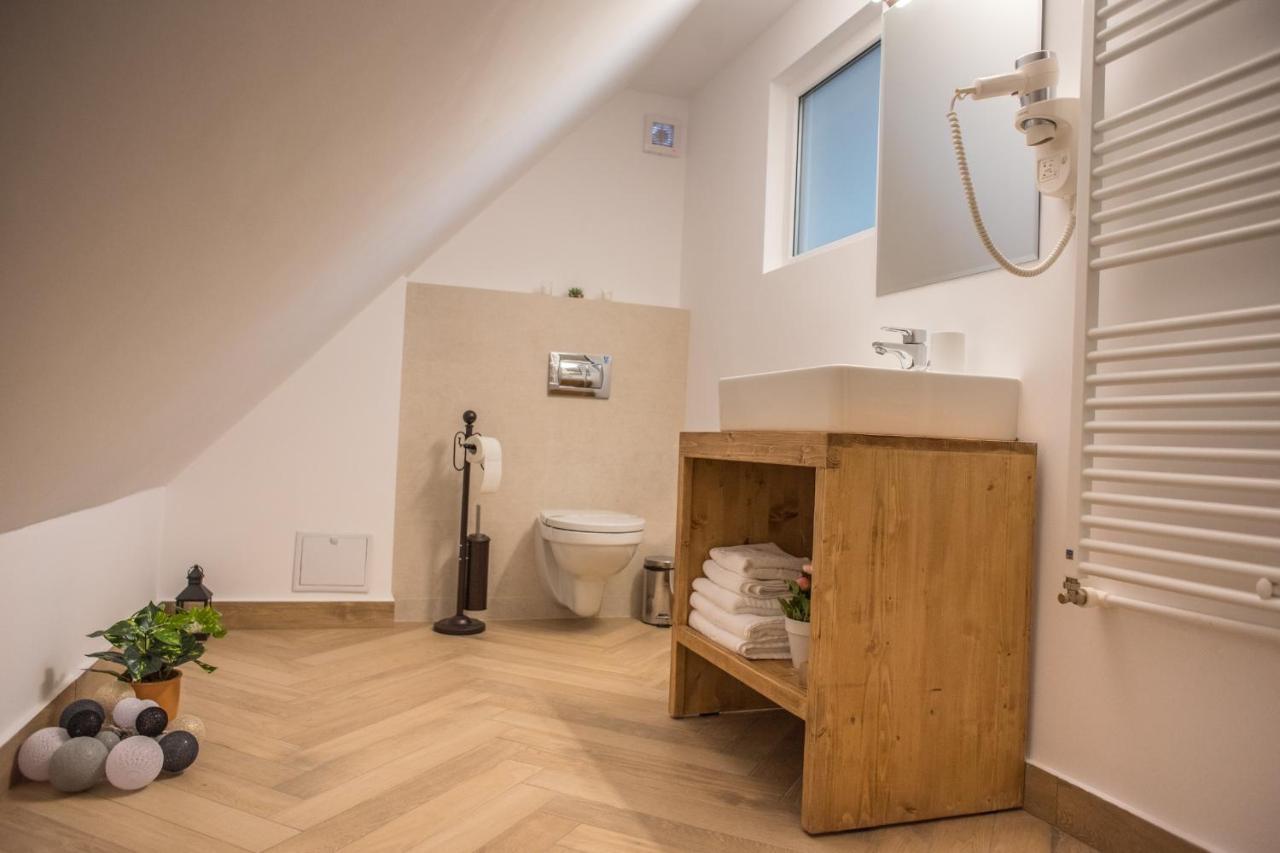 Boga Rooms Sinaia Bagian luar foto