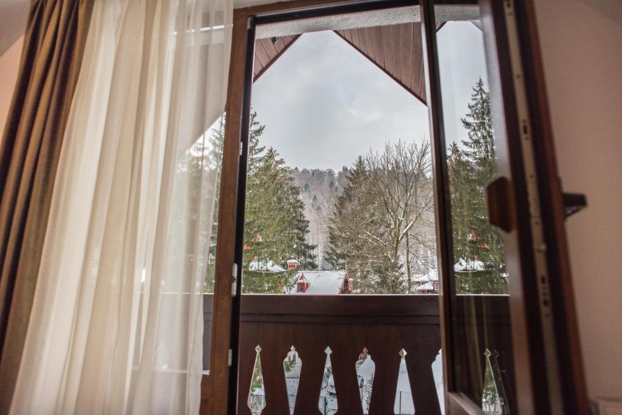Boga Rooms Sinaia Bagian luar foto